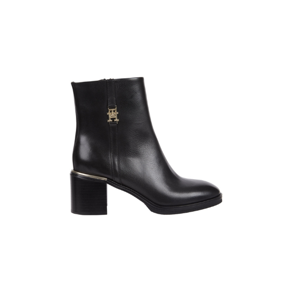 item.ImageAlternativeTextWithFallback