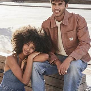 *Purchase 2/3 jeans for €109/€149. Excluding sale. Cannot be combined with other discounts or promotions. 