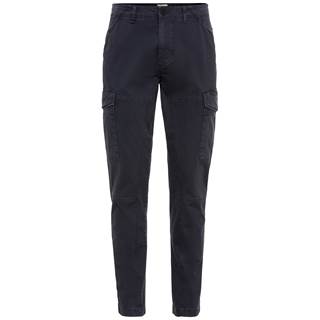 *Cargo pants, in grey, men. Cannot be combined with other discounts or promotions. (RRP €129.95 | Outlet price €90.95)