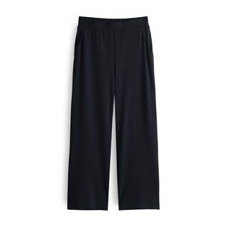 *Wide culotte pants "Celasto". Cannot be combined with other discounts or promotions. (RRP €89.99 | Outlet price €62.99)