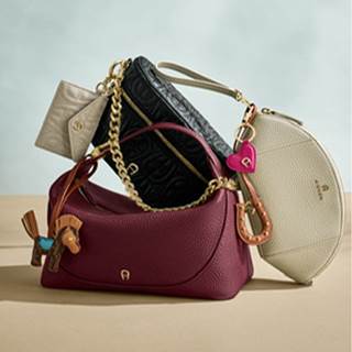 *On the kollektion "24/2". Excluding watches, jewelry, home-collection & new arrivals. Cannot be combined with other discounts or promotions.