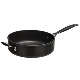 *Sauté pan 26cm, non stick. Cannot be combined with other discounts or promotions. (RRP €219 | Outlet price €153.30)