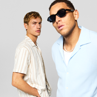 Spend £80 or more on casualwear and receive a free aftershave.
T&C's and exclusions may apply, ask in store for details. Not in conjunction with any other offer.
Whilst stocks last.