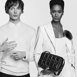 *lors d'un achat supérieur à 300 €, 20 % pour un montant de 200 € - y compris la collection IKON& hors offres/promotions 