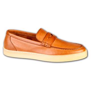 *Men's loafer, in the color cuoio. While stock lasts. Cannot be ocmbined with other discounts. (RRP €140 | Outlet price €95)