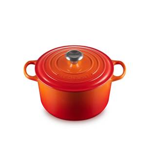 *Signature roaster, 24cm in different colors. Cannot be combined with other discounts or promotions. (RRP €369 | Outlet price €258.30)