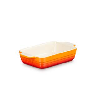 Classic baking dish - Stoneware, 18 cm (also available in 25 and 32 cm) Colour: stove red or black | Outlet price € 29,40