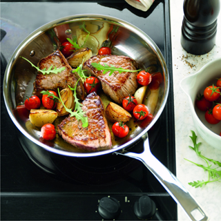 New arrival of all-stainless-steel frying pans, 20 cm and 30 cm, with a modern and sleek design. Image non contractual, while stocks last.