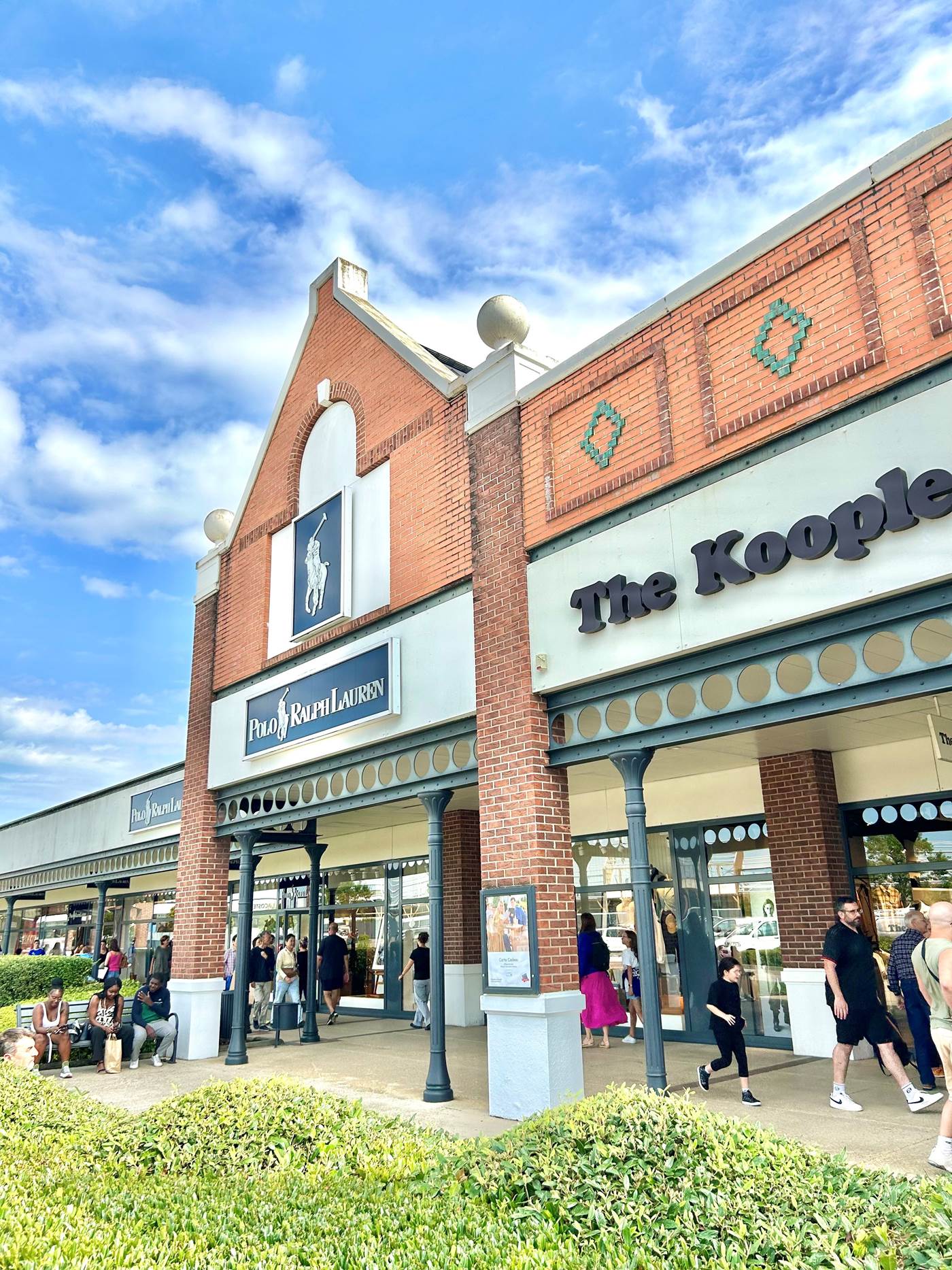 HAPPY SUNDAYS | McArthurGlen Troyes Designer Outlet