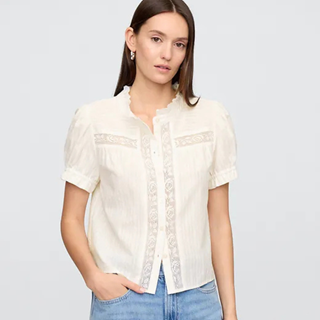 Everything 30-60% off, plus Gap Cash redeemable* | Extra 30% off clearance items*