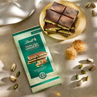 Discover the most awaited chocolate sensation of the year – our viral Lindt Dubai Style Chocolate Bar, a luxurious masterpiece that brings the exotic flavours of Dubai chocolate to Canada.
