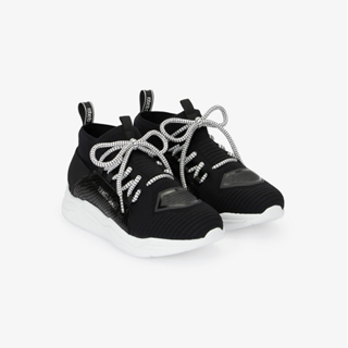 *sur les chaussures de course femme/homme