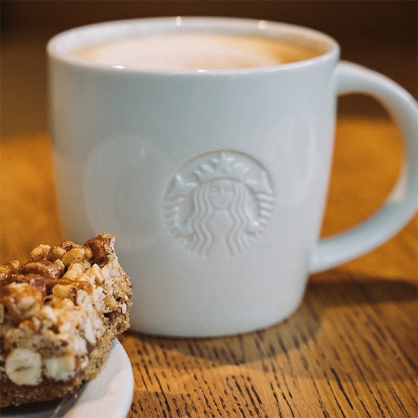 LNS0825 - Starbucks.jpg